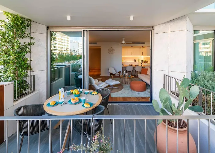 Bayline Paradise By Portucasa * Armação de Pêra